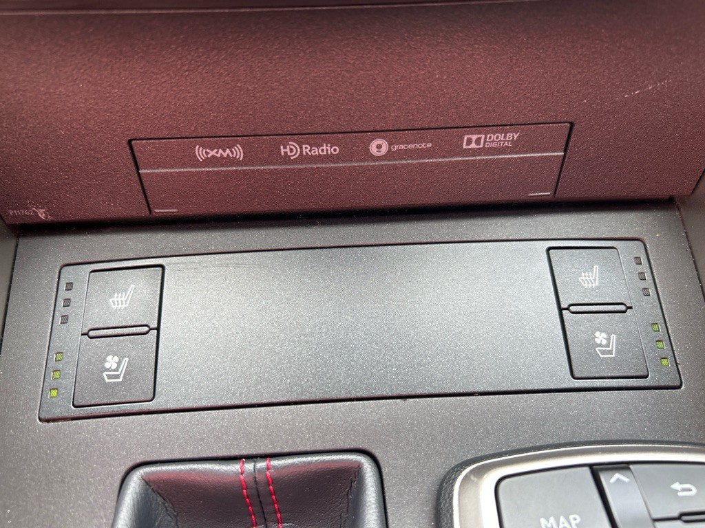 2019 Lexus IS 300 Image 18