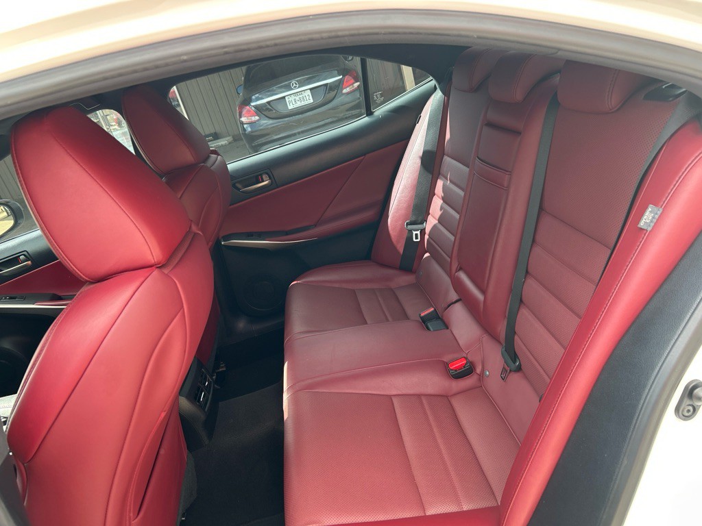 2019 Lexus IS 300 Image 25