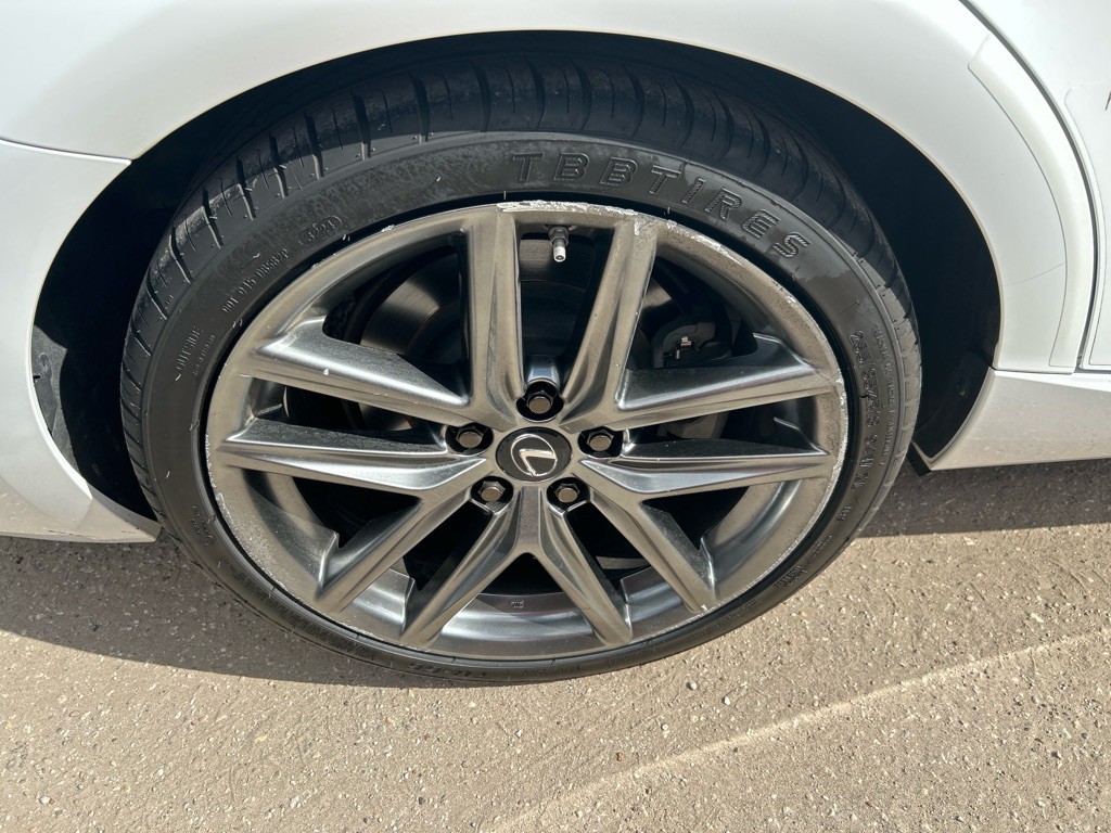 2019 Lexus IS 300 Image 28