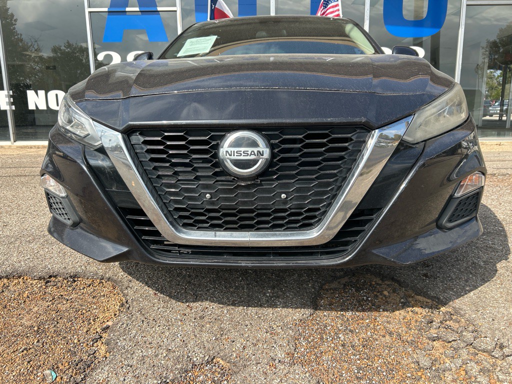2021 Nissan Altima Image 2