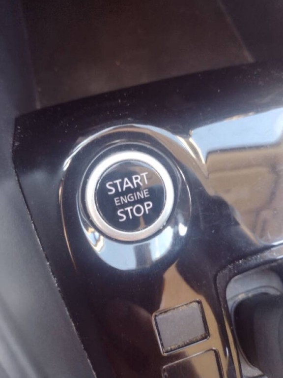 2021 Nissan Versa Image 11