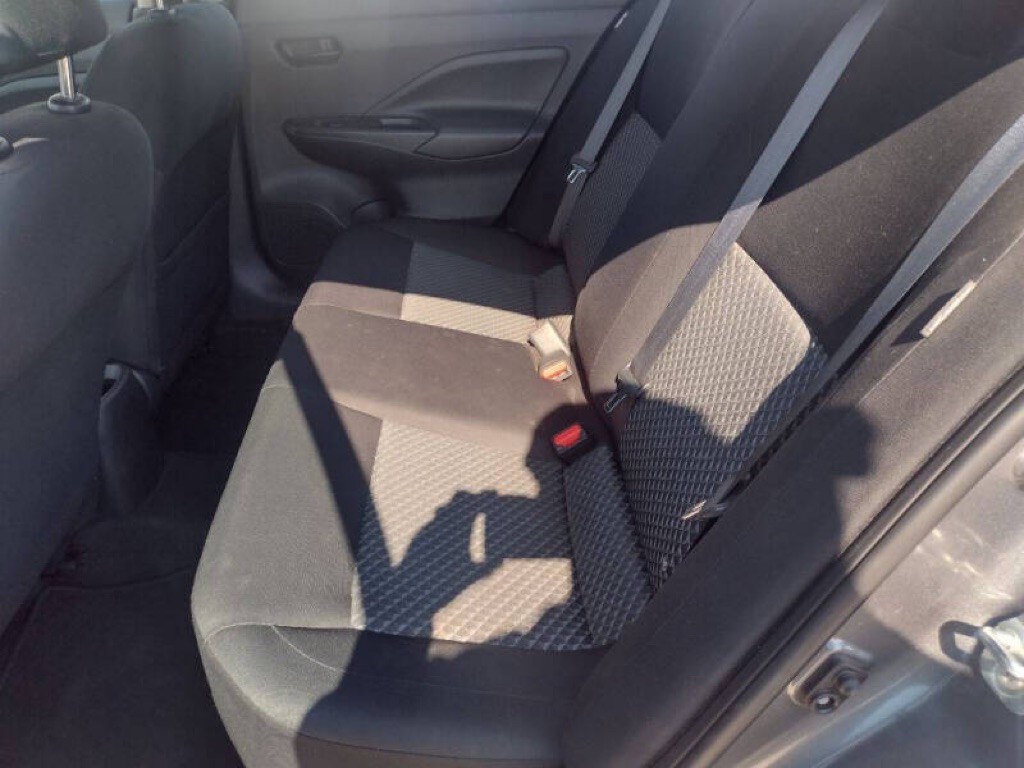 2021 Nissan Versa Image 18