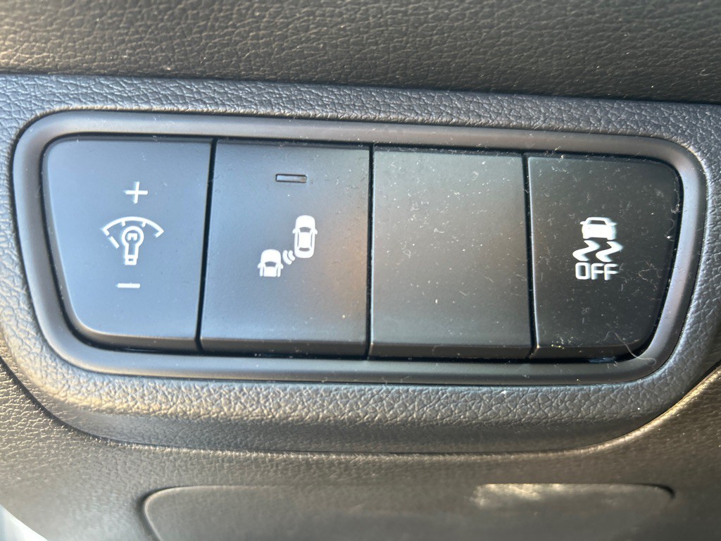 2023 Kia Forte Image 12