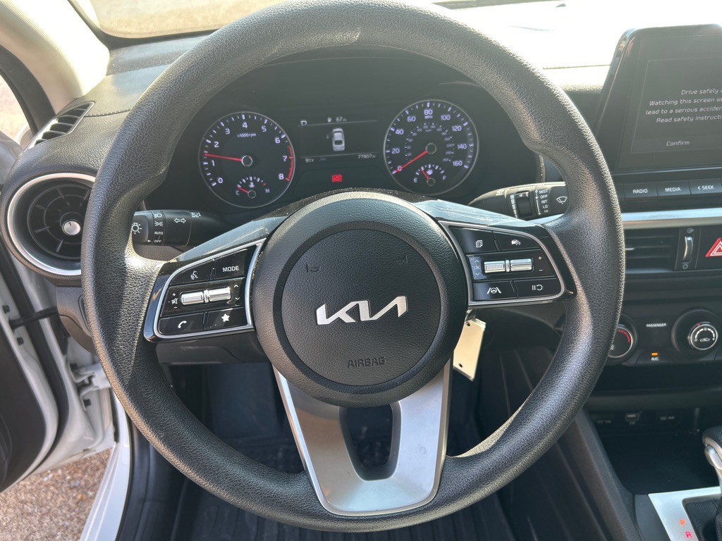 2023 Kia Forte Image 13