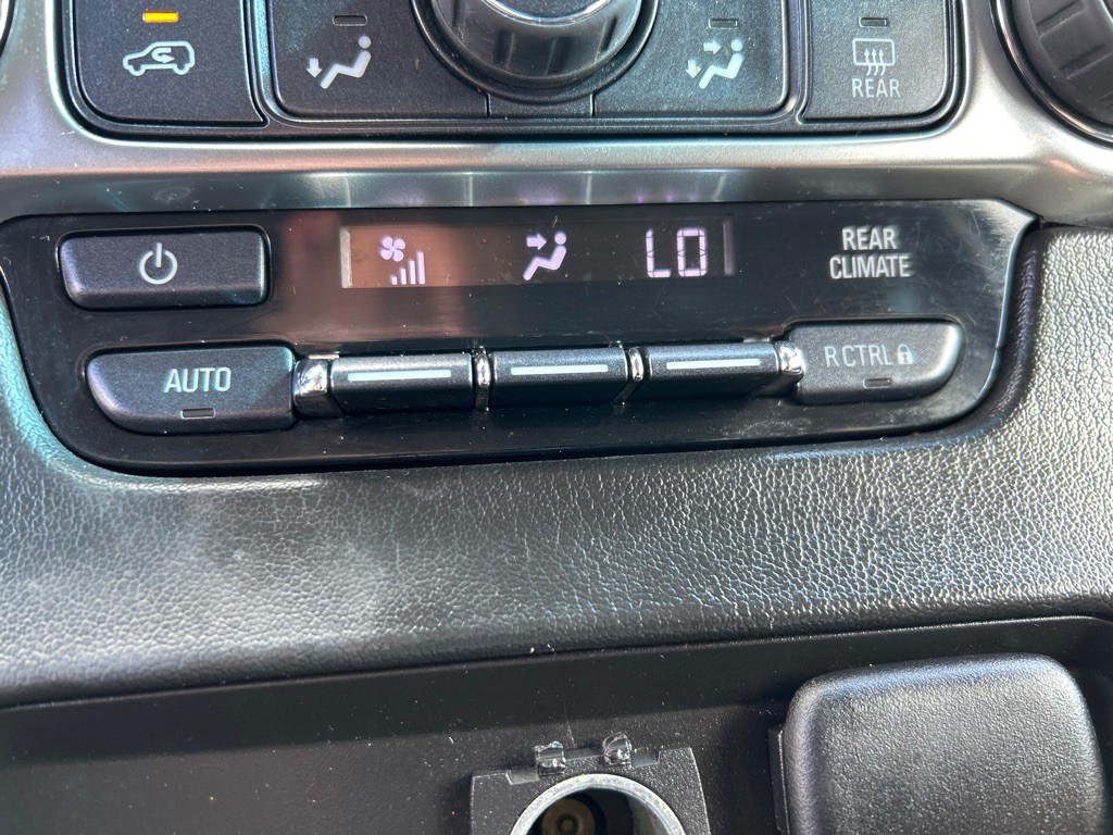 2017 Chevrolet Tahoe Image 22