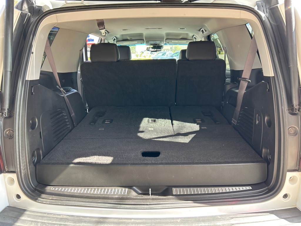 2017 Chevrolet Tahoe Image 32