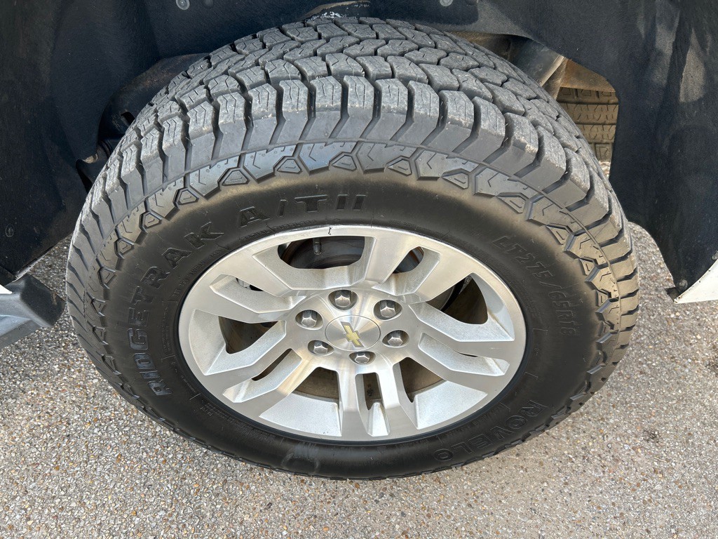 2017 Chevrolet Tahoe Image 35