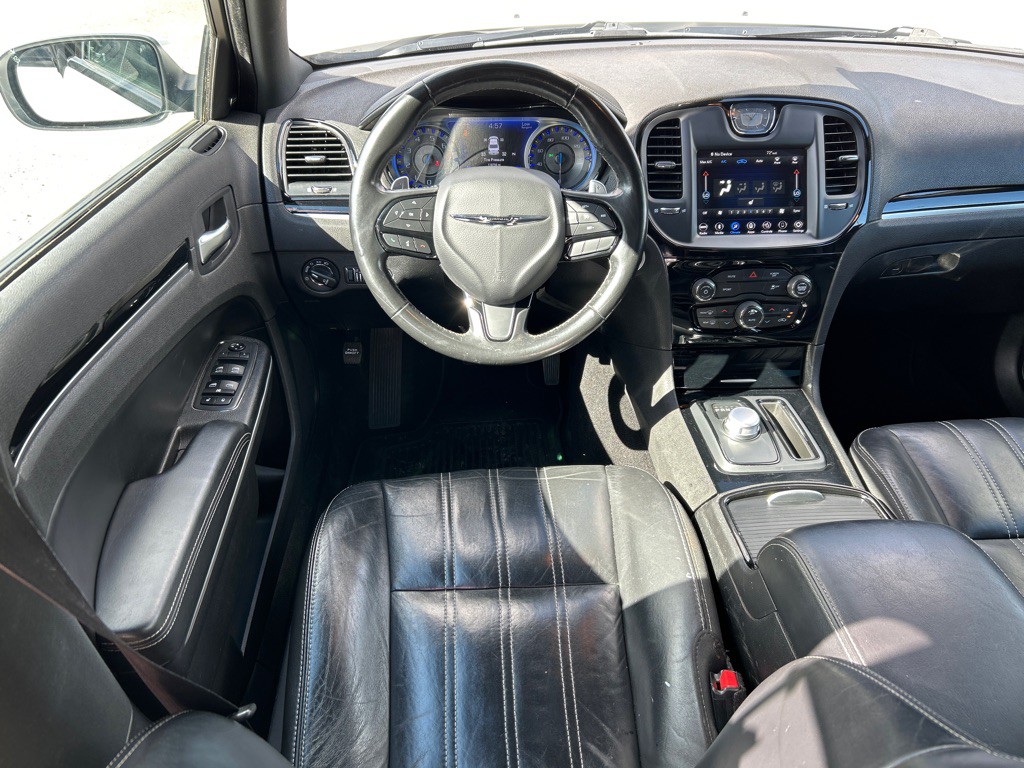 2019 Chrysler 300 Image 29