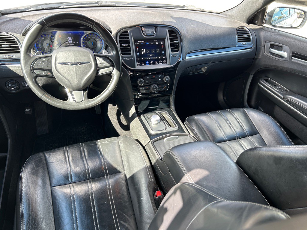 2019 Chrysler 300 Image 30