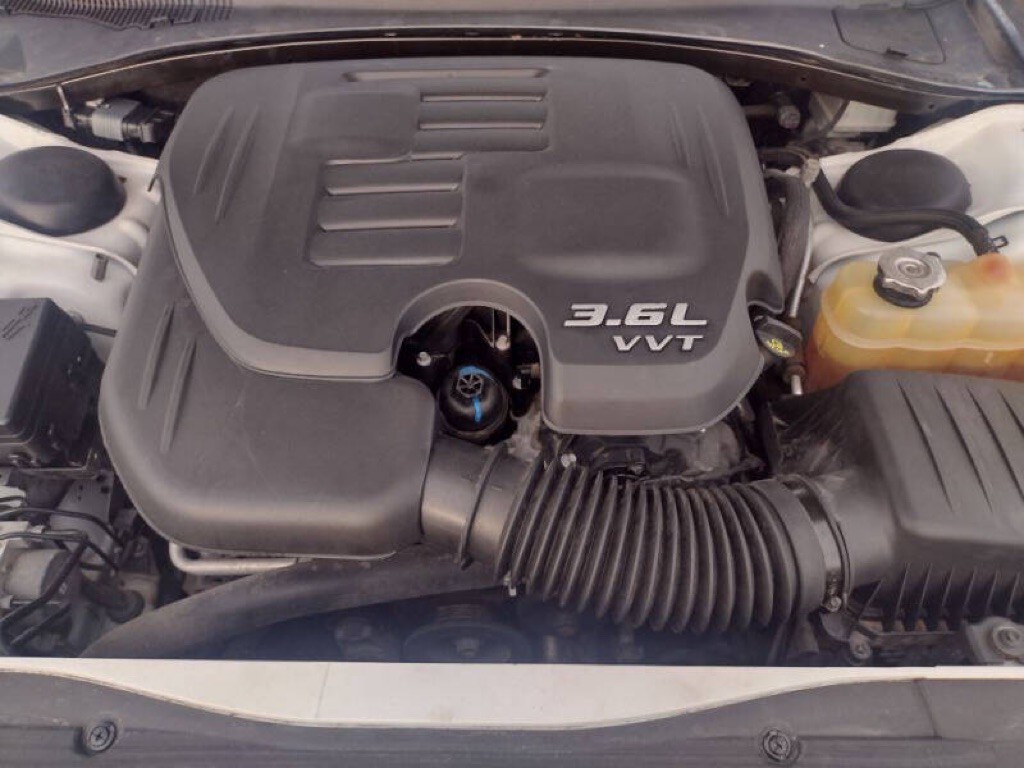 2021 Chrysler 300 Image 17