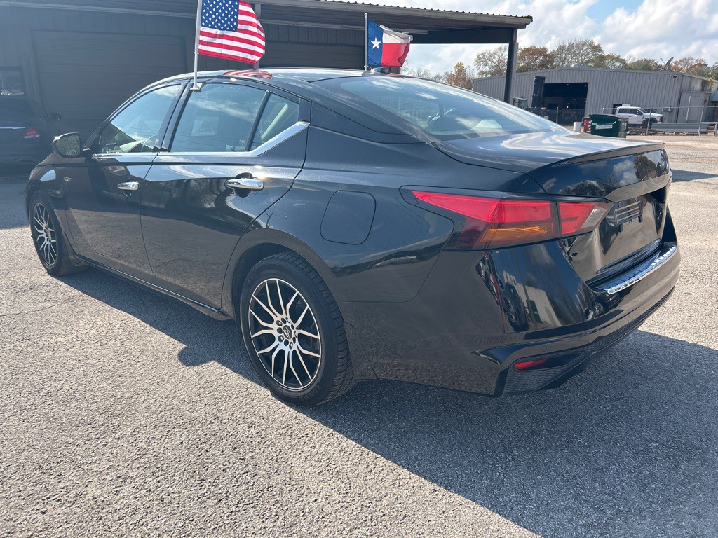 2023 Nissan Altima Image 7