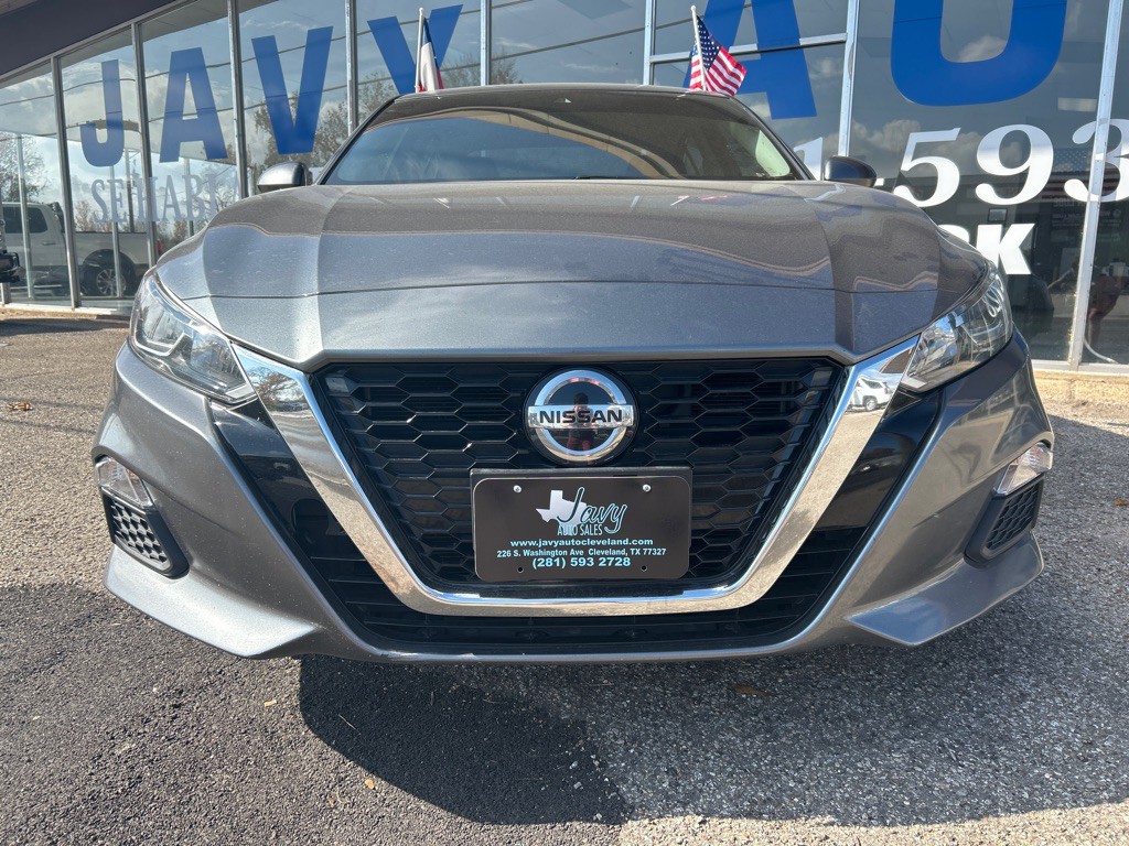 2021 Nissan Altima Image 2