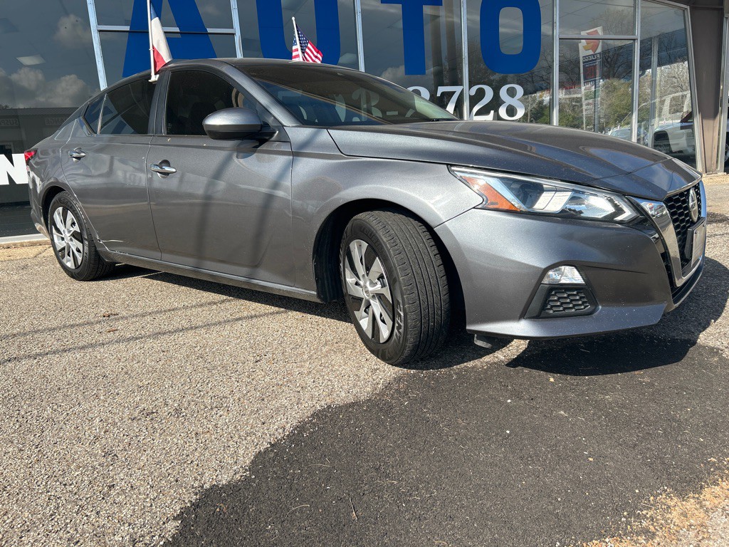 2021 Nissan Altima Image 3