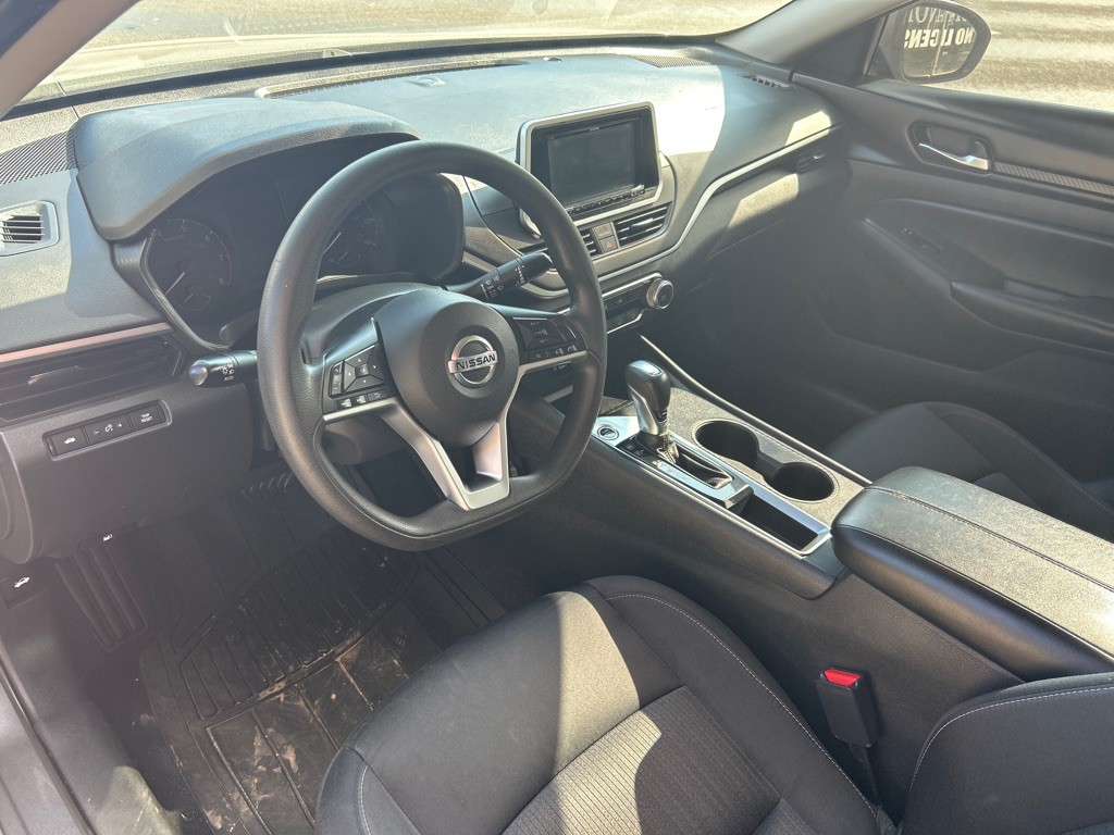 2021 Nissan Altima Image 11