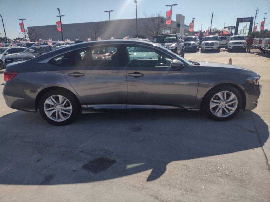 2019 Honda Accord Image 8