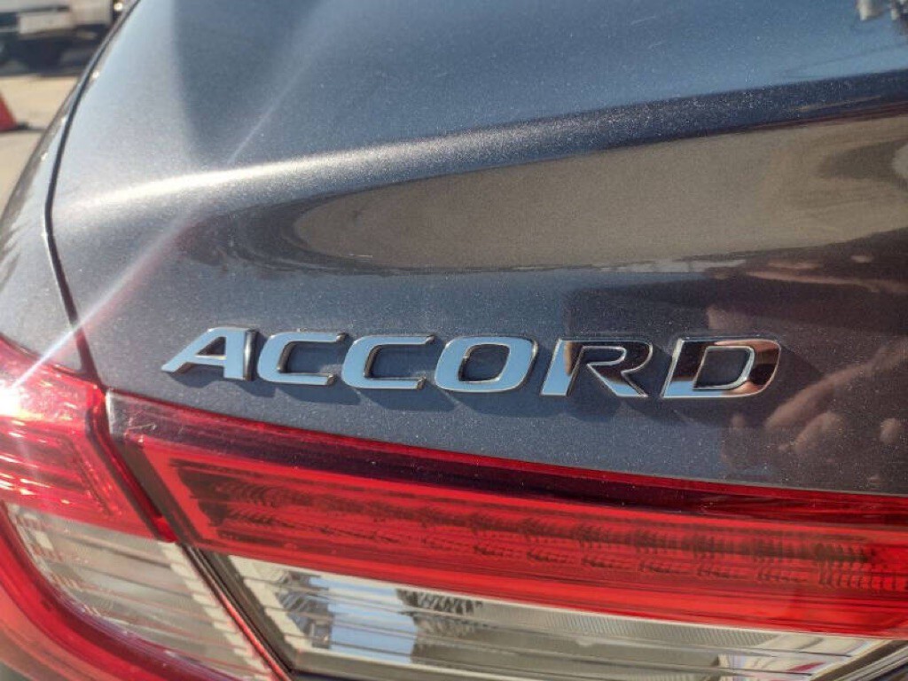 2019 Honda Accord Image 9