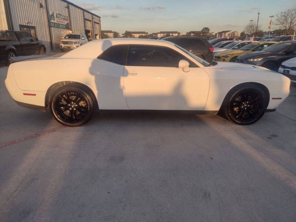 2018 Dodge Challenger Image 6