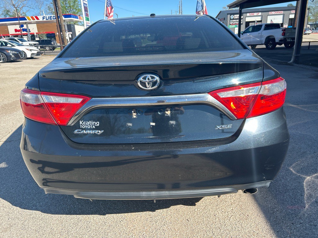 2016 Toyota Camry Image 6