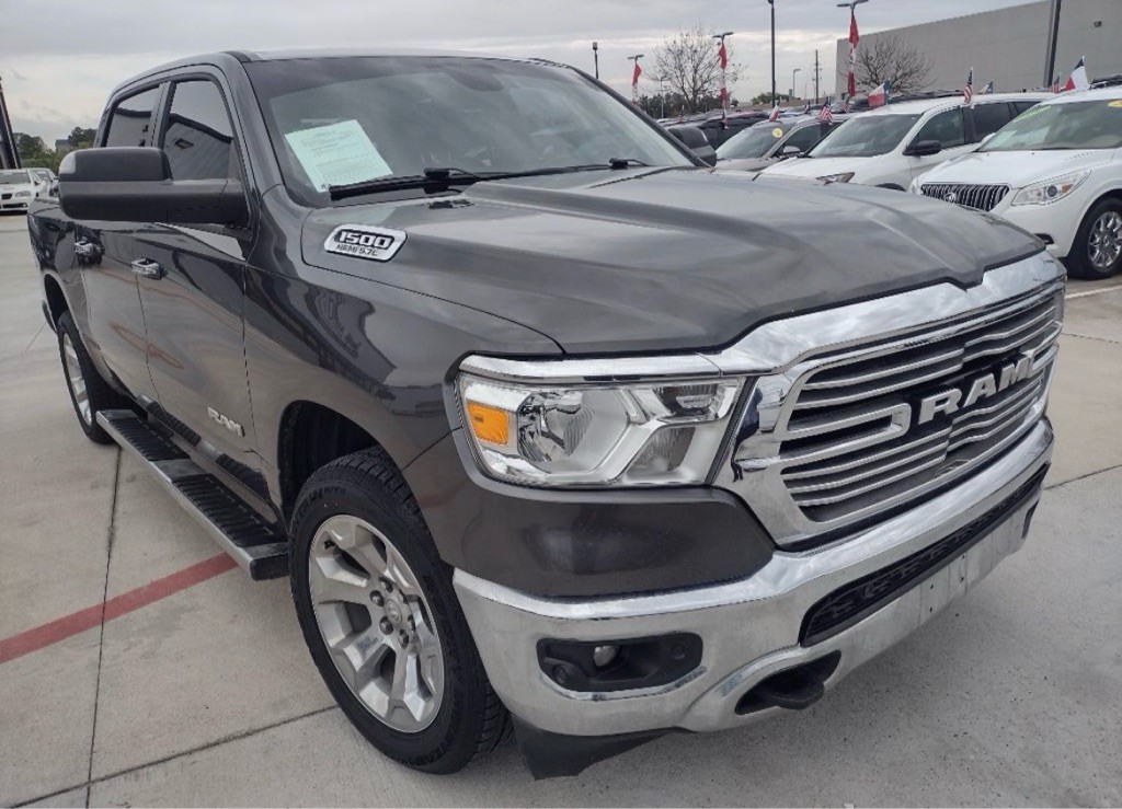 2020 RAM 1500 Image 3