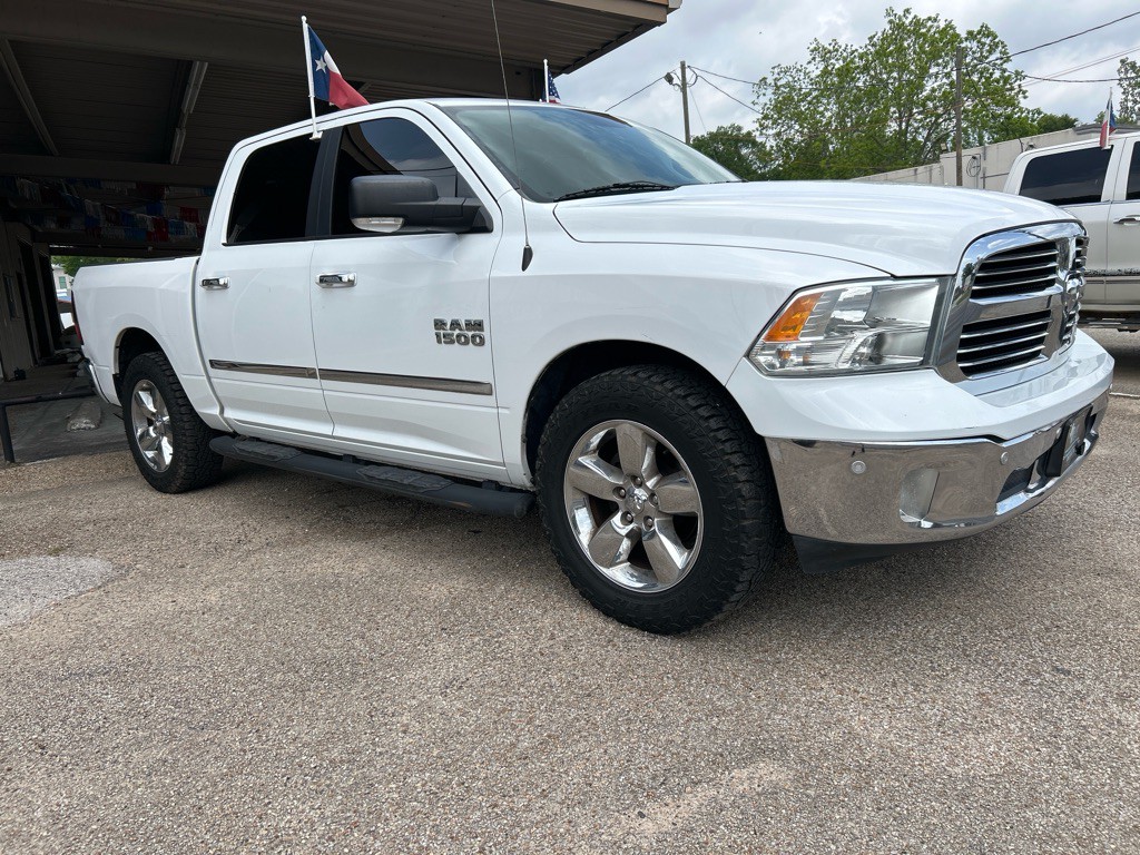 2017 RAM 1500 Image 3