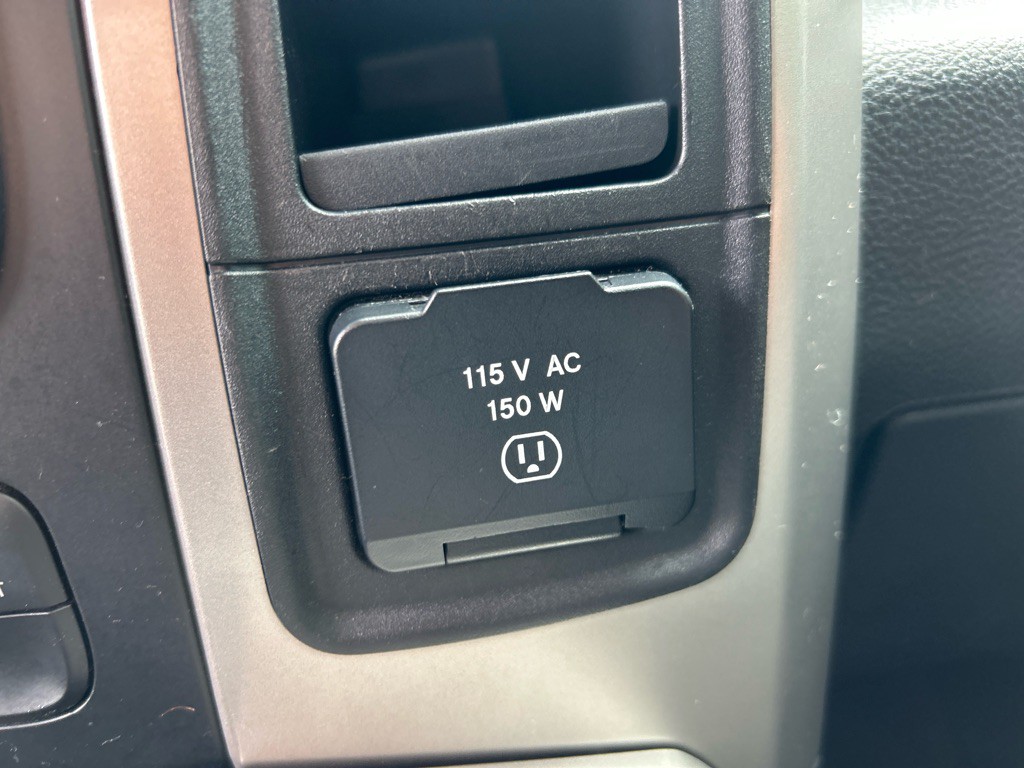 2017 RAM 1500 Image 17