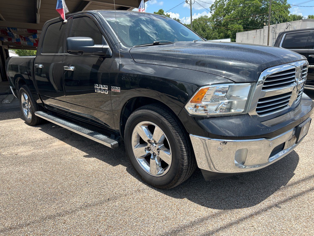 2016 RAM 1500 Image 3