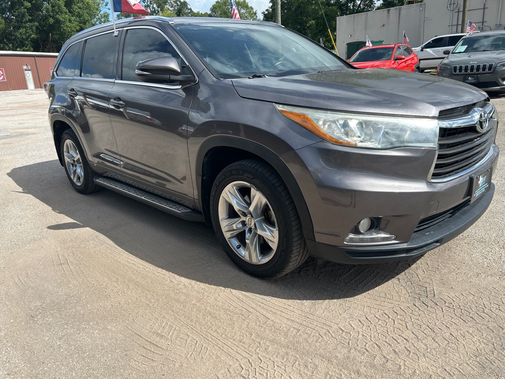 2015 Toyota Highlander Image 3