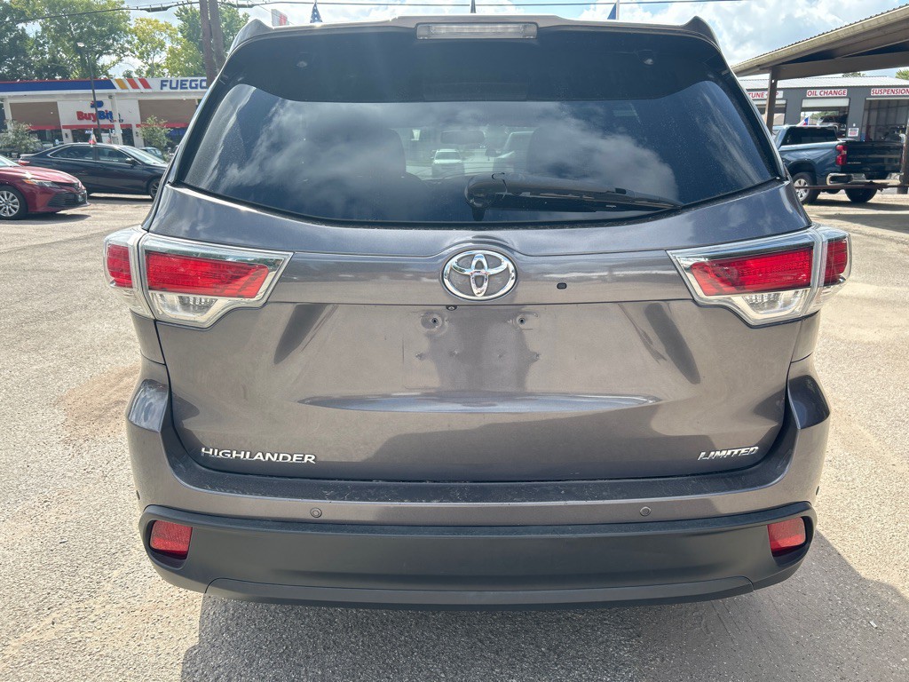 2015 Toyota Highlander Image 6