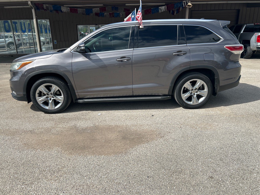 2015 Toyota Highlander Image 8