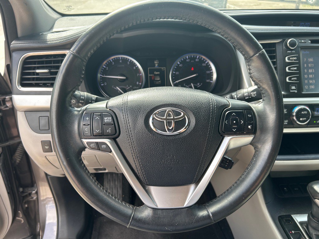 2015 Toyota Highlander Image 12