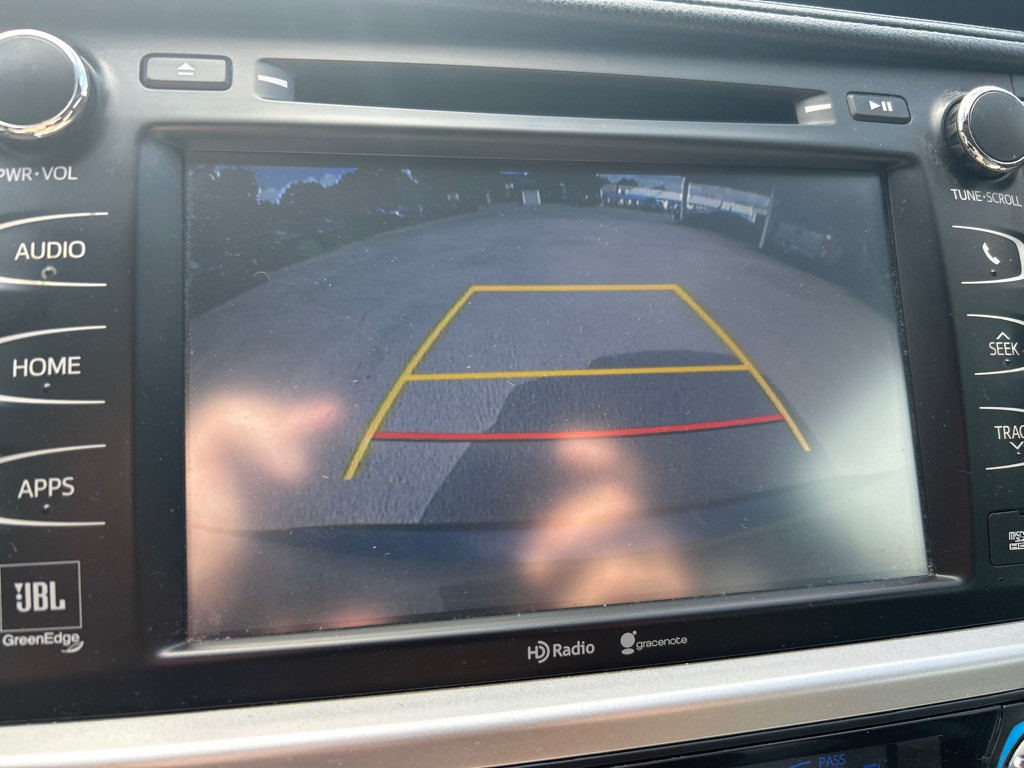 2015 Toyota Highlander Image 15