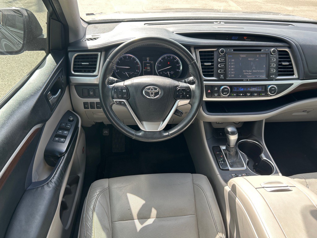 2015 Toyota Highlander Image 24