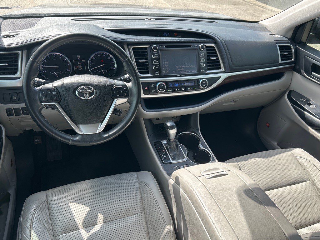 2015 Toyota Highlander Image 25
