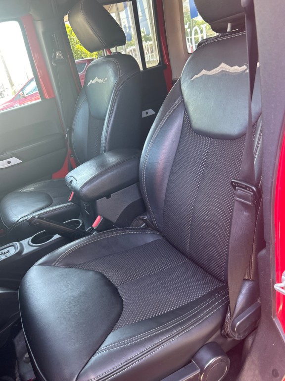 2015 Jeep Wrangler Unlimited Image 9