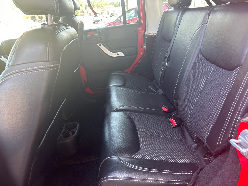 2015 Jeep Wrangler Unlimited Image 19