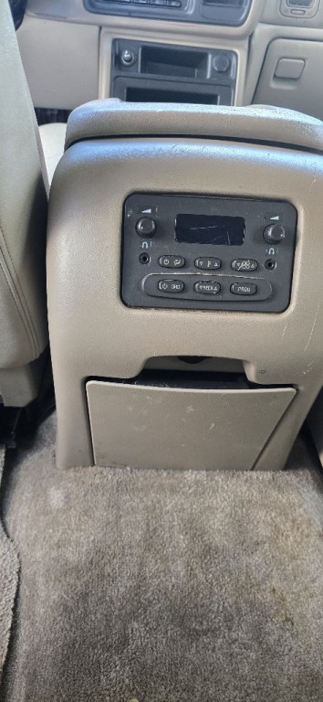2003 Chevrolet Tahoe Image 7