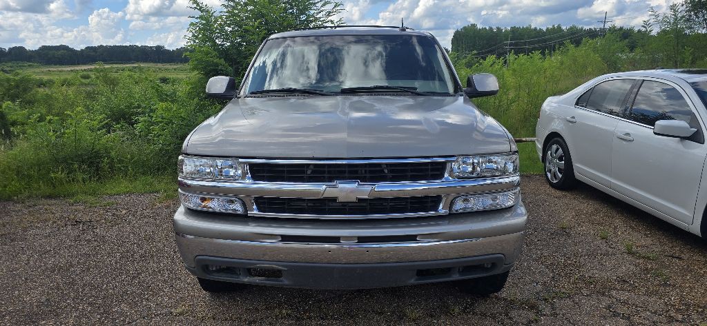 2003 Chevrolet Tahoe Image 2
