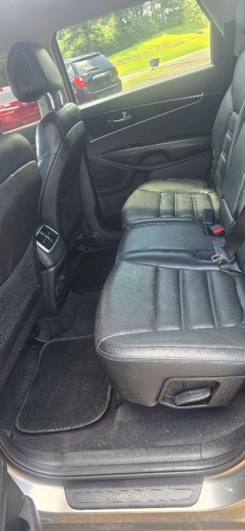 2016 Kia Sorento Image 7