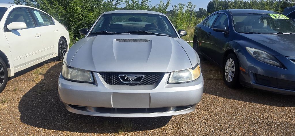 2000 Ford Mustang Image 2