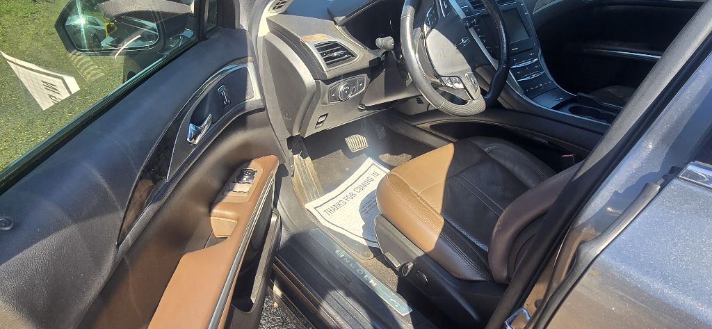 2014 Lincoln MKZ Image 3