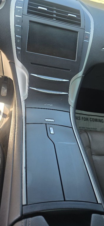 2014 Lincoln MKZ Image 7