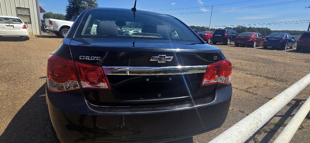 2014 Chevrolet Cruze Image 1