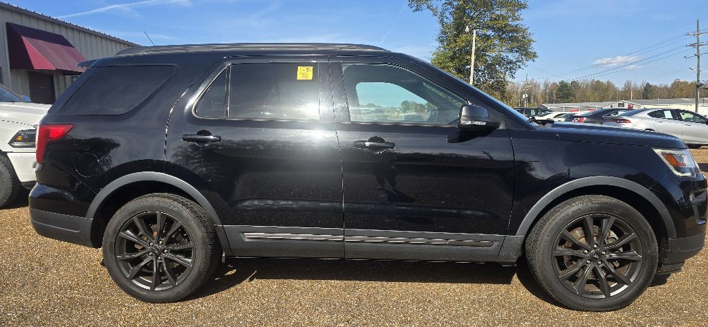 2018 Ford Explorer Image 2