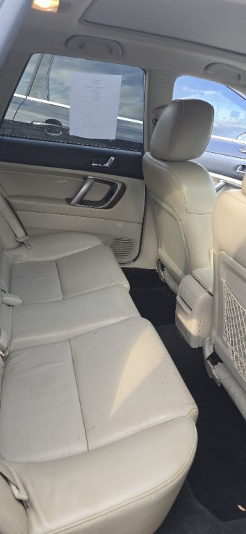 2009 Subaru Outback Image 6