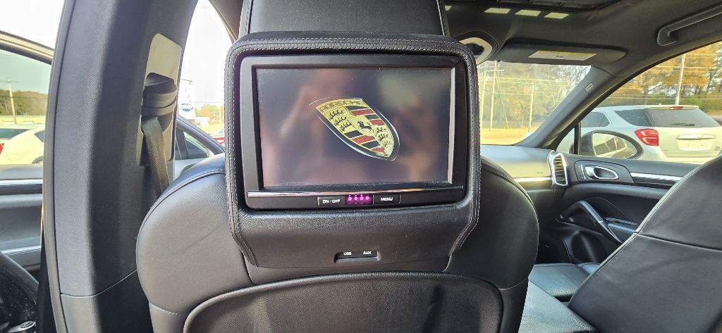 2011 Porsche Cayenne Image 14