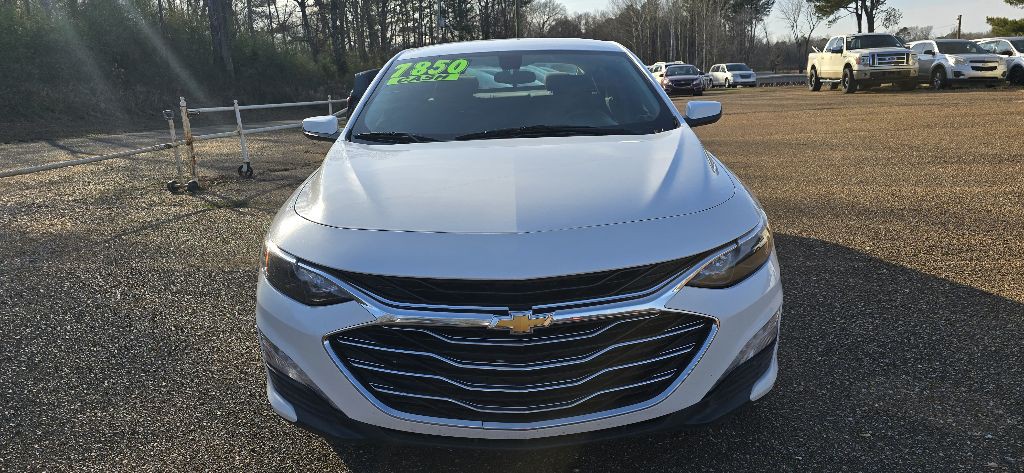 2020 Chevrolet Malibu Image 1