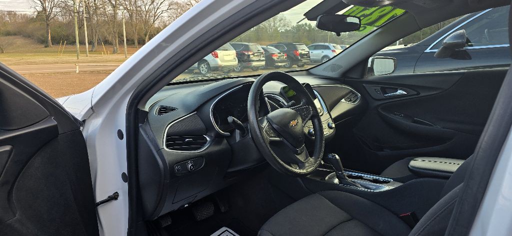 2020 Chevrolet Malibu Image 7