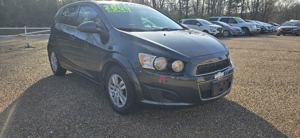 2014 Chevrolet Sonic Image 2