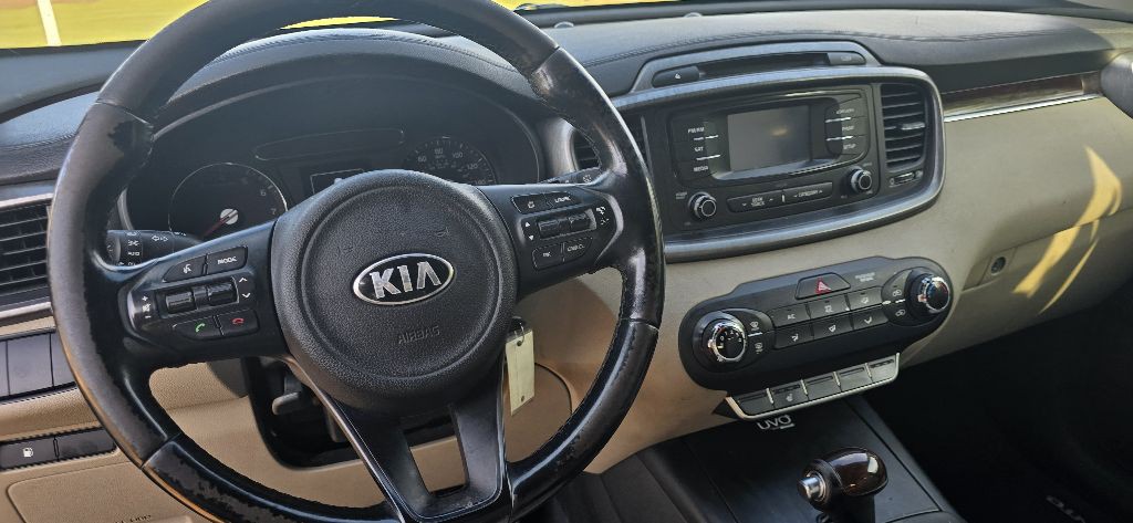 2016 Kia Sorento Image 6