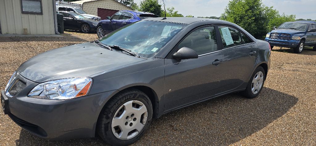 2008 Pontiac G6 Image 2